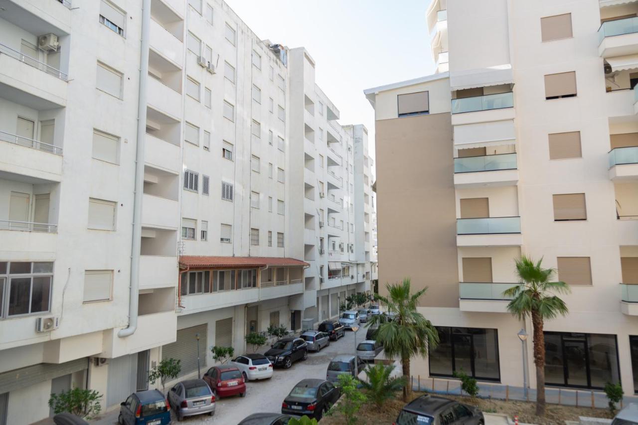 Gloria'S Apartment Lungomare Vlore Exterior photo